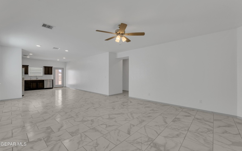 15221 Apex Court, El Paso, TX 79938, 3 Bedrooms Bedrooms, ,1 BathroomBathrooms,Residential,For Sale,15221 Apex Court,924086