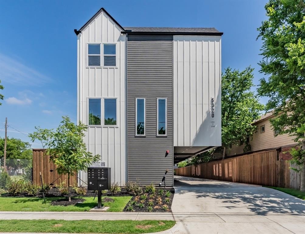 5320 Reiger Avenue #101, Dallas, TX 75214, 2 Habitaciones Habitaciones , ,2 BañosBaños,Residential,En Venta,5320 Reiger Avenue,20910925