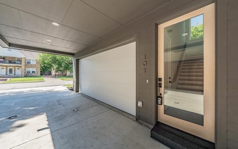 5320 Reiger Avenue #101, Dallas, TX 75214, 2 Habitaciones Habitaciones , ,2 BañosBaños,Residential,En Venta,5320 Reiger Avenue,20910925