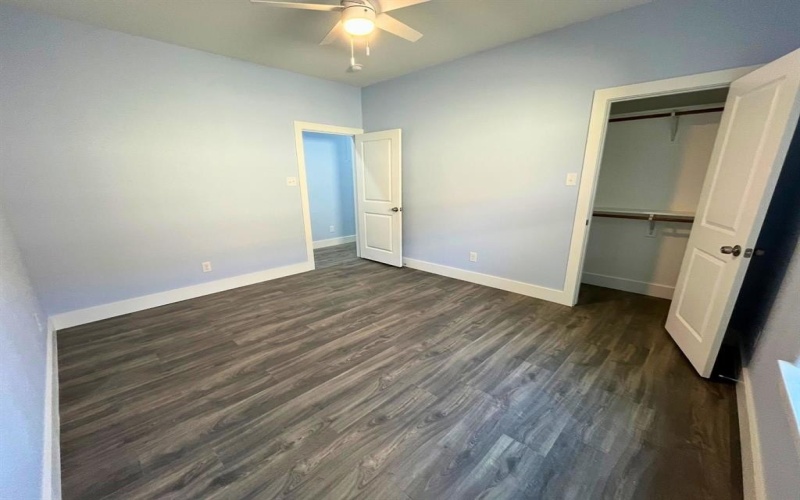 1317 E Tucker Street, Fort Worth, TX 76104, 4 Habitaciones Habitaciones , ,2 BañosBaños,Residential,En Venta,1317 E Tucker Street,20938981