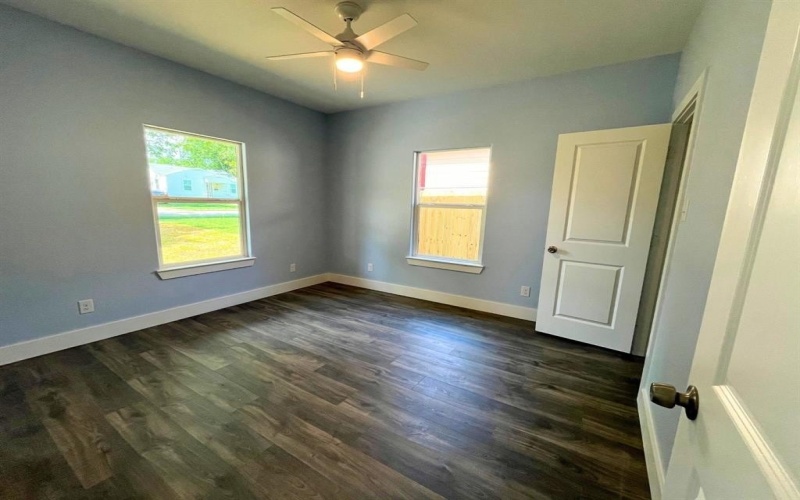 1317 E Tucker Street, Fort Worth, TX 76104, 4 Habitaciones Habitaciones , ,2 BañosBaños,Residential,En Venta,1317 E Tucker Street,20938981