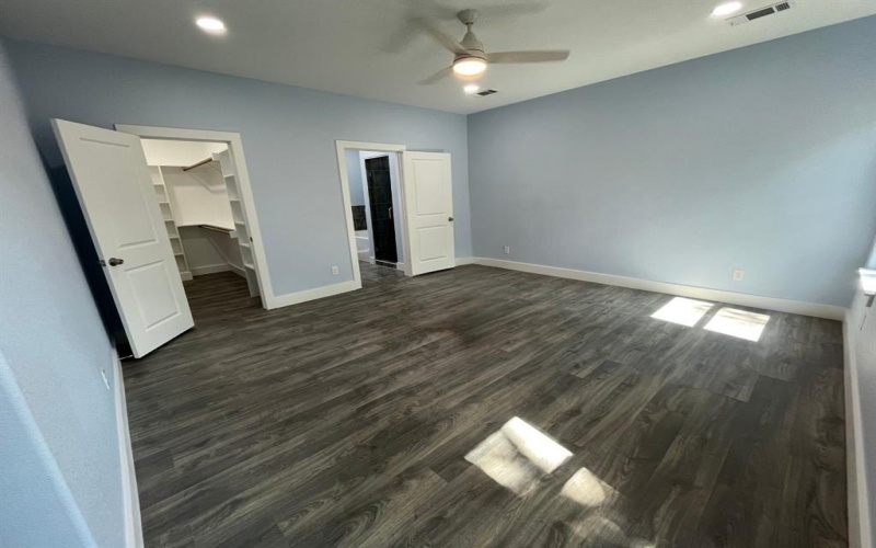 1317 E Tucker Street, Fort Worth, TX 76104, 4 Habitaciones Habitaciones , ,2 BañosBaños,Residential,En Venta,1317 E Tucker Street,20938981