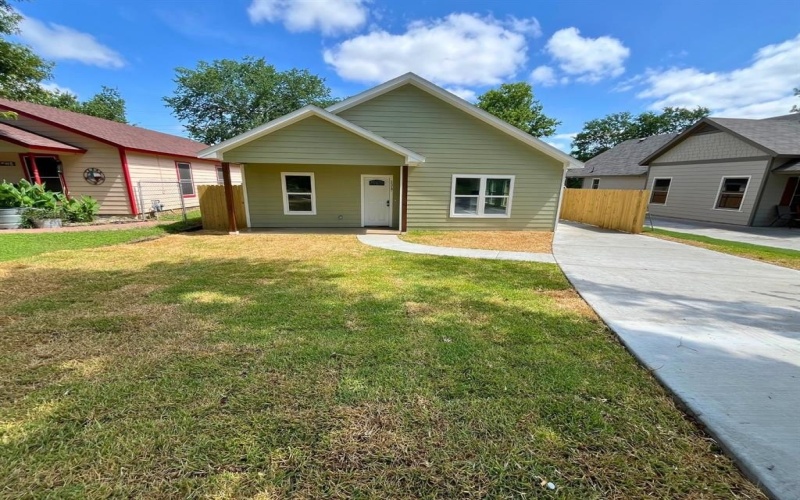 1317 E Tucker Street, Fort Worth, TX 76104, 4 Habitaciones Habitaciones , ,2 BañosBaños,Residential,En Venta,1317 E Tucker Street,20938981