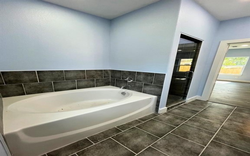 1317 E Tucker Street, Fort Worth, TX 76104, 4 Habitaciones Habitaciones , ,2 BañosBaños,Residential,En Venta,1317 E Tucker Street,20938981
