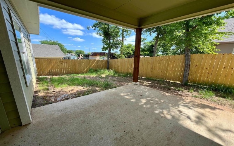 1317 E Tucker Street, Fort Worth, TX 76104, 4 Habitaciones Habitaciones , ,2 BañosBaños,Residential,En Venta,1317 E Tucker Street,20938981