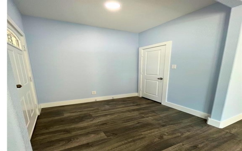 1317 E Tucker Street, Fort Worth, TX 76104, 4 Habitaciones Habitaciones , ,2 BañosBaños,Residential,En Venta,1317 E Tucker Street,20938981