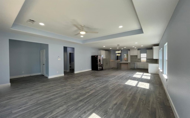 1317 E Tucker Street, Fort Worth, TX 76104, 4 Habitaciones Habitaciones , ,2 BañosBaños,Residential,En Venta,1317 E Tucker Street,20938981