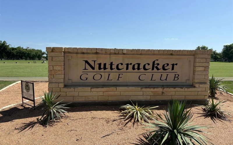 2304 Candlestick Drive, Granbury, TX 76049, 4 Bedrooms Bedrooms, ,3 BathroomsBathrooms,Residential,For Sale,2304 Candlestick Drive,20939958