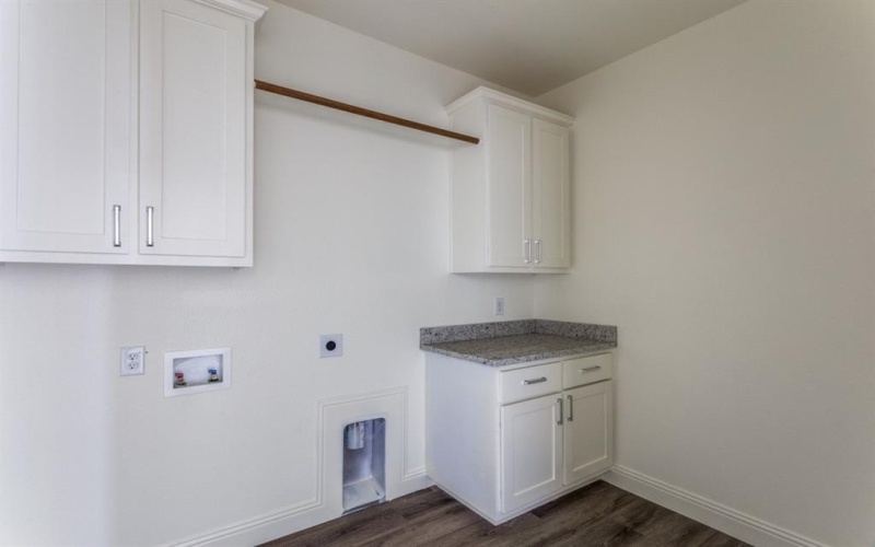 101 Jim Walters Drive, Runaway Bay, TX 76426, 4 Habitaciones Habitaciones , ,2 BañosBaños,Residential,En Venta,101 Jim Walters Drive,20955526