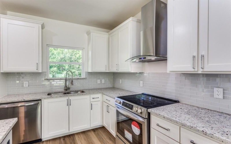 103 Jim Walters Drive, Runaway Bay, TX 76426, 4 Habitaciones Habitaciones , ,2 BañosBaños,Residential,En Venta,103 Jim Walters Drive,20955857