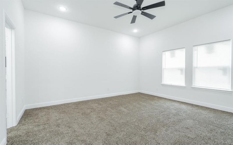 4507 Metropolitan Avenue, Dallas, TX 75210, 3 Bedrooms Bedrooms, ,2 BathroomsBathrooms,Residential,For Sale,4507 Metropolitan Avenue,20955904