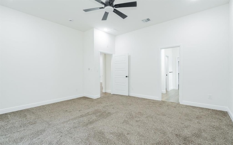4507 Metropolitan Avenue, Dallas, TX 75210, 3 Bedrooms Bedrooms, ,2 BathroomsBathrooms,Residential,For Sale,4507 Metropolitan Avenue,20955904