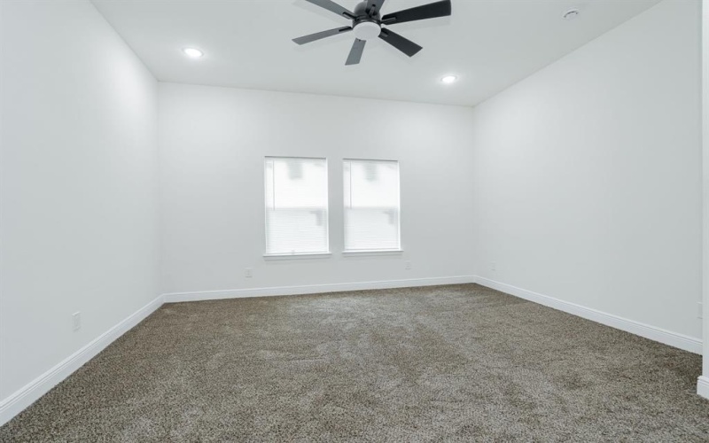 4507 Metropolitan Avenue, Dallas, TX 75210, 3 Bedrooms Bedrooms, ,2 BathroomsBathrooms,Residential,For Sale,4507 Metropolitan Avenue,20955904