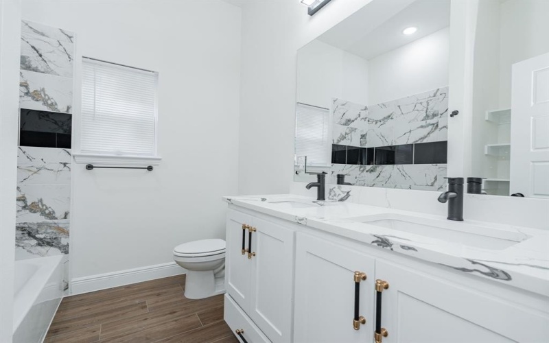 4507 Metropolitan Avenue, Dallas, TX 75210, 3 Bedrooms Bedrooms, ,2 BathroomsBathrooms,Residential,For Sale,4507 Metropolitan Avenue,20955904