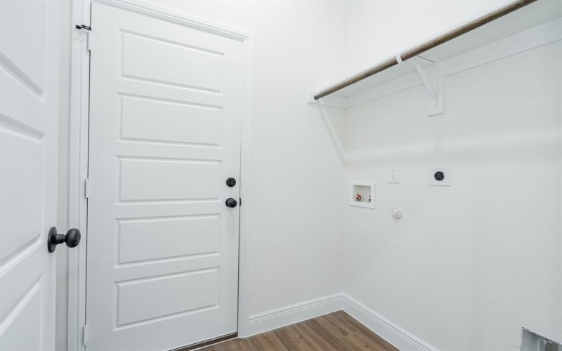 4507 Metropolitan Avenue, Dallas, TX 75210, 3 Bedrooms Bedrooms, ,2 BathroomsBathrooms,Residential,For Sale,4507 Metropolitan Avenue,20955904