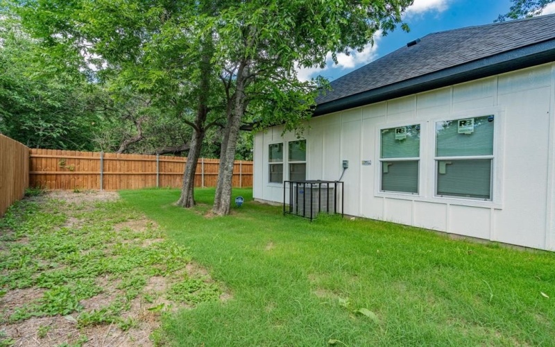 4507 Metropolitan Avenue, Dallas, TX 75210, 3 Bedrooms Bedrooms, ,2 BathroomsBathrooms,Residential,For Sale,4507 Metropolitan Avenue,20955904