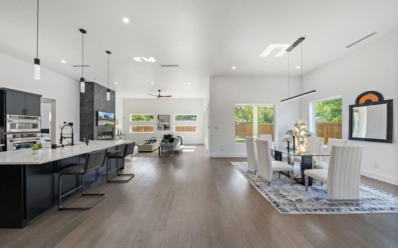 4233 Skillman Street, Dallas, TX 75206, 5 Bedrooms Bedrooms, ,5 BathroomsBathrooms,Residential,For Sale,4233 Skillman Street,20956664