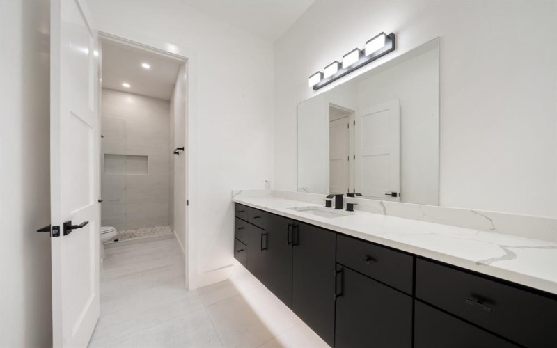 4233 Skillman Street, Dallas, TX 75206, 5 Bedrooms Bedrooms, ,5 BathroomsBathrooms,Residential,For Sale,4233 Skillman Street,20956664