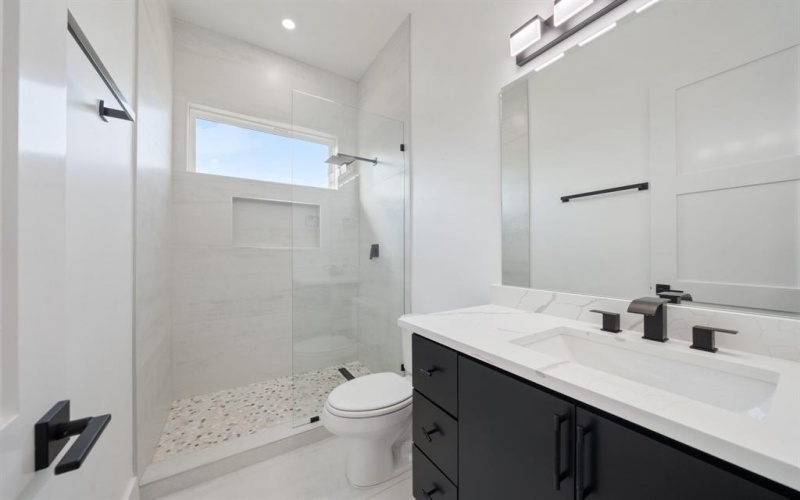 4233 Skillman Street, Dallas, TX 75206, 5 Bedrooms Bedrooms, ,5 BathroomsBathrooms,Residential,For Sale,4233 Skillman Street,20956664
