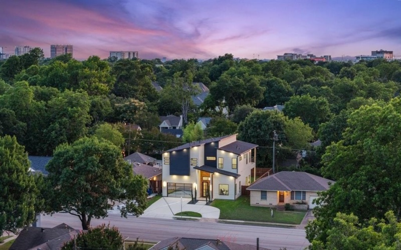 4233 Skillman Street, Dallas, TX 75206, 5 Bedrooms Bedrooms, ,5 BathroomsBathrooms,Residential,For Sale,4233 Skillman Street,20956664