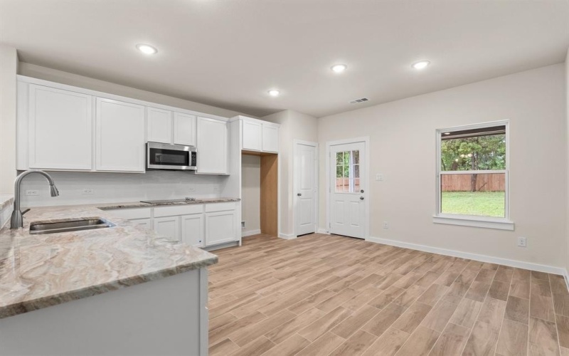 301 Kalura Way, Tool, TX 75143, 4 Bedrooms Bedrooms, ,2 BathroomsBathrooms,Residential,For Sale,301 Kalura Way,20958362