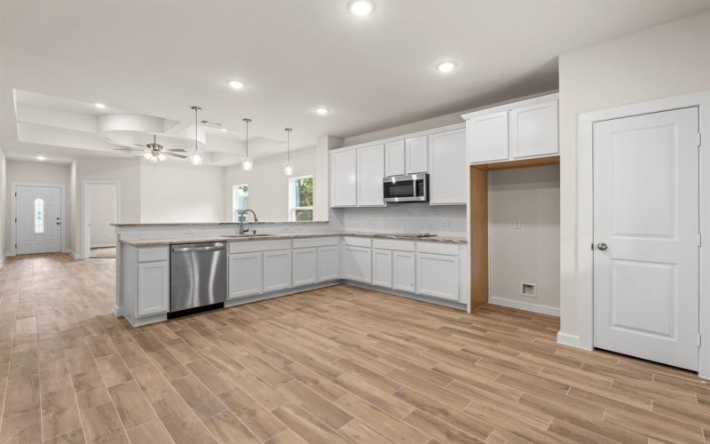 301 Kalura Way, Tool, TX 75143, 4 Bedrooms Bedrooms, ,2 BathroomsBathrooms,Residential,For Sale,301 Kalura Way,20958362