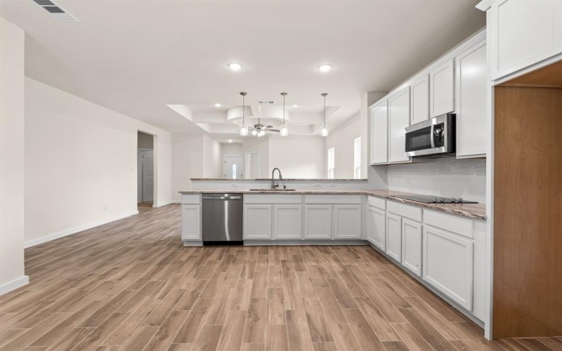 301 Kalura Way, Tool, TX 75143, 4 Bedrooms Bedrooms, ,2 BathroomsBathrooms,Residential,For Sale,301 Kalura Way,20958362
