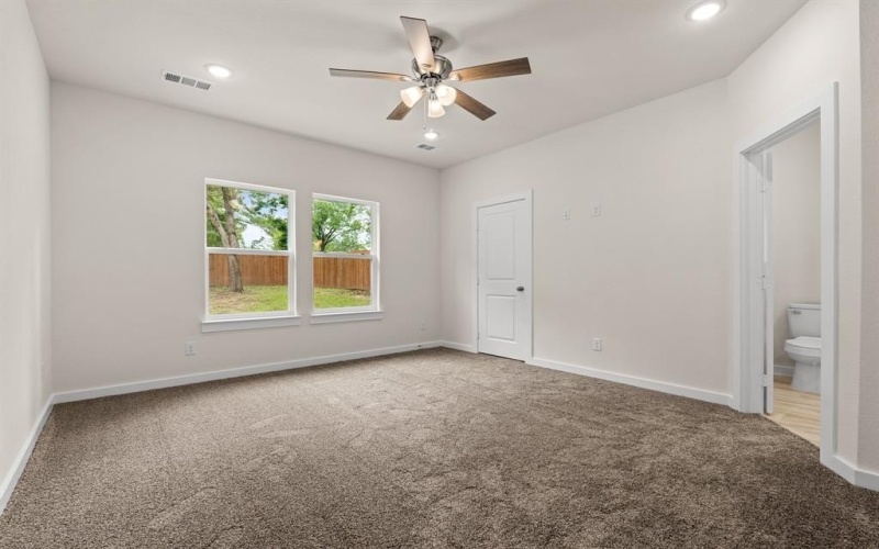 301 Kalura Way, Tool, TX 75143, 4 Bedrooms Bedrooms, ,2 BathroomsBathrooms,Residential,For Sale,301 Kalura Way,20958362