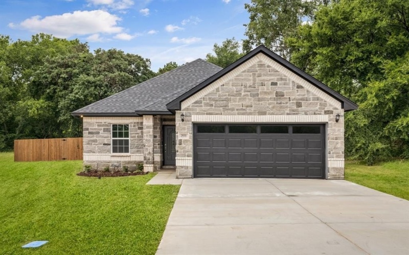 301 Kalura Way, Tool, TX 75143, 4 Bedrooms Bedrooms, ,2 BathroomsBathrooms,Residential,For Sale,301 Kalura Way,20958362