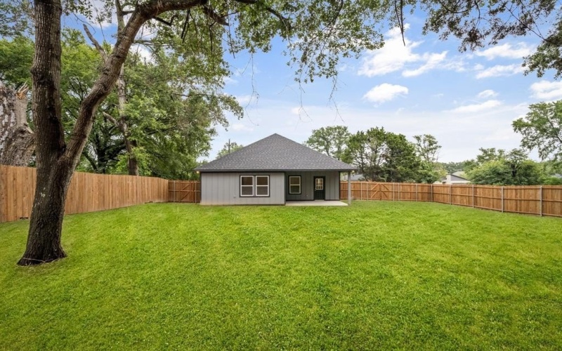 301 Kalura Way, Tool, TX 75143, 4 Bedrooms Bedrooms, ,2 BathroomsBathrooms,Residential,For Sale,301 Kalura Way,20958362