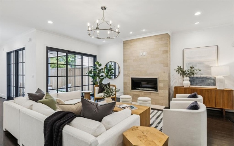 4013 Prescott Avenue, Dallas, TX 75219, 4 Bedrooms Bedrooms, ,5 BathroomsBathrooms,Residential,For Sale,4013 Prescott Avenue,20960968
