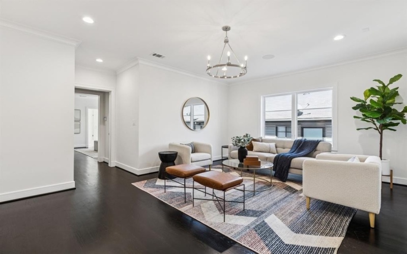 4013 Prescott Avenue, Dallas, TX 75219, 4 Bedrooms Bedrooms, ,5 BathroomsBathrooms,Residential,For Sale,4013 Prescott Avenue,20960968