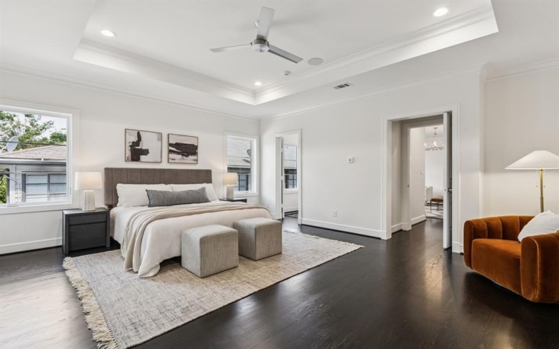4013 Prescott Avenue, Dallas, TX 75219, 4 Bedrooms Bedrooms, ,5 BathroomsBathrooms,Residential,For Sale,4013 Prescott Avenue,20960968