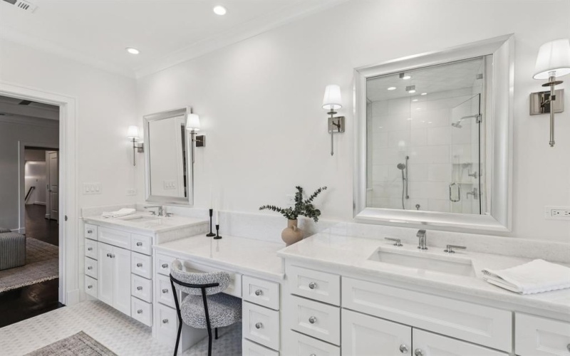 4013 Prescott Avenue, Dallas, TX 75219, 4 Bedrooms Bedrooms, ,5 BathroomsBathrooms,Residential,For Sale,4013 Prescott Avenue,20960968