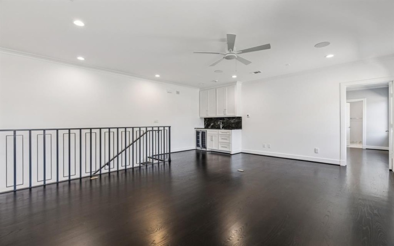 4013 Prescott Avenue, Dallas, TX 75219, 4 Bedrooms Bedrooms, ,5 BathroomsBathrooms,Residential,For Sale,4013 Prescott Avenue,20960968