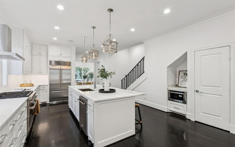 4013 Prescott Avenue, Dallas, TX 75219, 4 Bedrooms Bedrooms, ,5 BathroomsBathrooms,Residential,For Sale,4013 Prescott Avenue,20960968