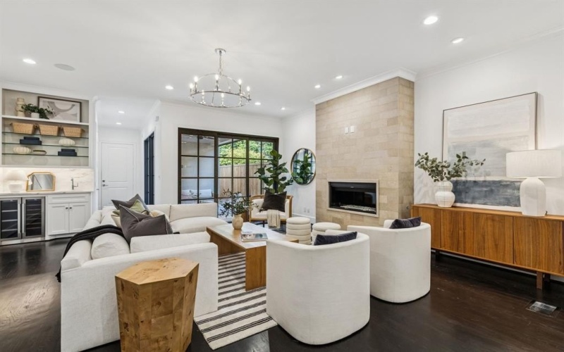 4013 Prescott Avenue, Dallas, TX 75219, 4 Bedrooms Bedrooms, ,5 BathroomsBathrooms,Residential,For Sale,4013 Prescott Avenue,20960968