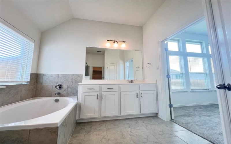 2502 Ridgecrest Lane, Sherman, TX 75092, 5 Bedrooms Bedrooms, ,3 BathroomsBathrooms,Residential Lease,For Rent,2502 Ridgecrest Lane,20961237