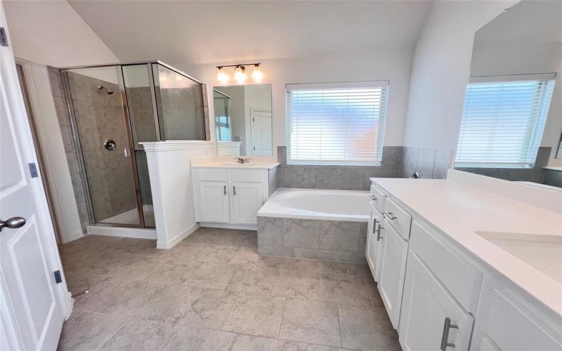 2502 Ridgecrest Lane, Sherman, TX 75092, 5 Bedrooms Bedrooms, ,3 BathroomsBathrooms,Residential Lease,For Rent,2502 Ridgecrest Lane,20961237