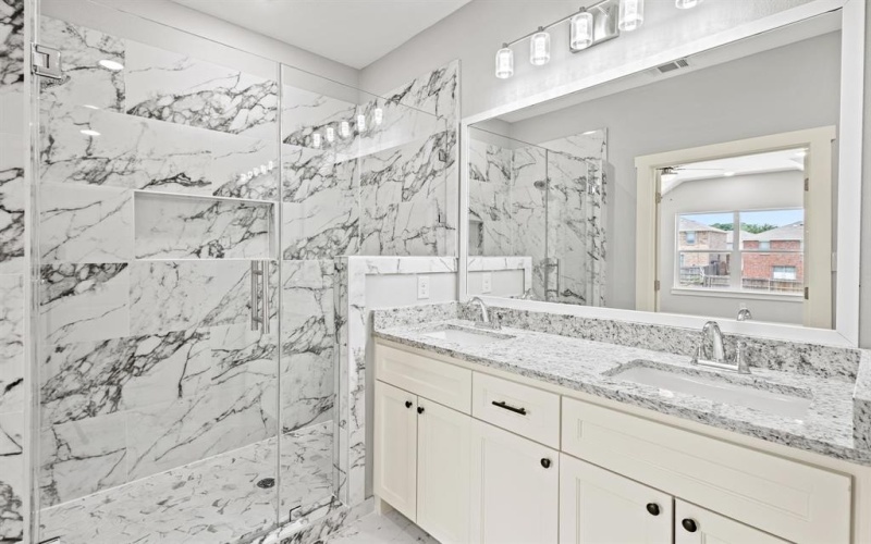 2310 Bloomfield Drive, Arlington, TX 76012, 3 Habitaciones Habitaciones , ,2 BañosBaños,Residential Lease,En Alquiler,2310 Bloomfield Drive,20961634