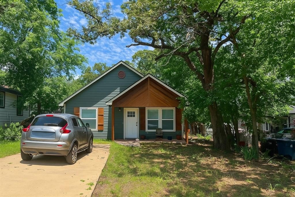 607 E Day Street, Denison, TX 75021, 3 Bedrooms Bedrooms, ,2 BathroomsBathrooms,Residential Lease,For Rent,607 E Day Street,20961688
