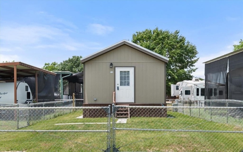 2016 Teel Trail, Corsicana, TX 75109, 1 Bedroom Bedrooms, ,1 BathroomBathrooms,Residential,For Sale,2016 Teel Trail,20961986
