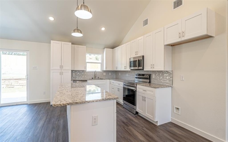 5201 Little Rock Road, Granbury, TX 76048, 3 Bedrooms Bedrooms, ,2 BathroomsBathrooms,Residential,For Sale,5201 Little Rock Road,20962006