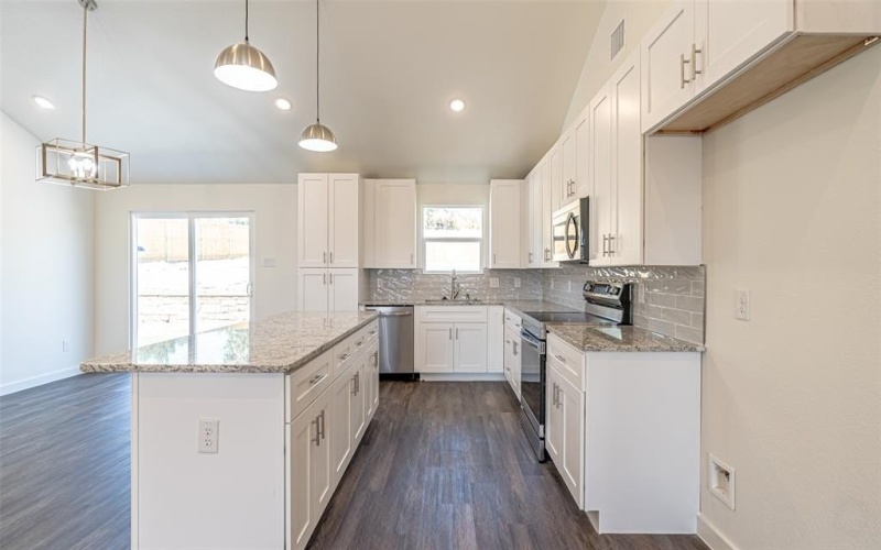 5201 Little Rock Road, Granbury, TX 76048, 3 Bedrooms Bedrooms, ,2 BathroomsBathrooms,Residential,For Sale,5201 Little Rock Road,20962006