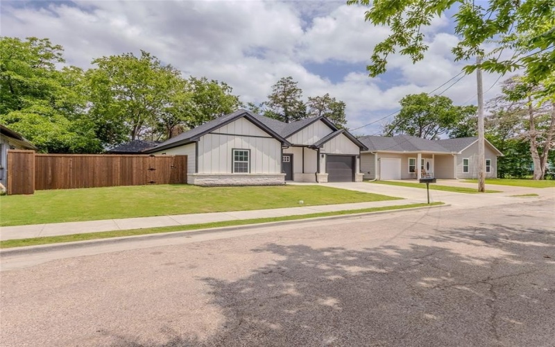 1903 King Street, Greenville, TX 75401, 3 Habitaciones Habitaciones , ,2 BañosBaños,Residential,En Venta,1903 King Street,20962178