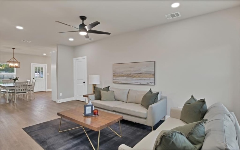 205 E South Street, Itasca, TX 76055, 3 Habitaciones Habitaciones , ,2 BañosBaños,Residential,En Venta,205 E South Street,20962337