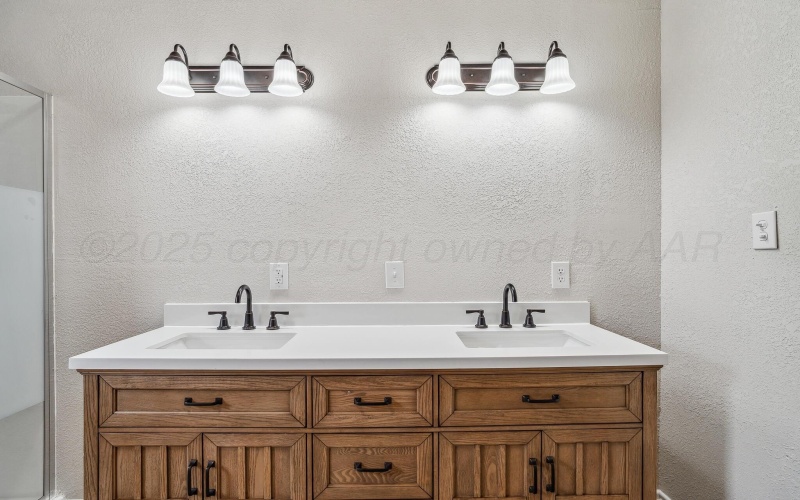 517 Whittier Street, Hereford, TX 79045, 4 Habitaciones Habitaciones , ,2 BañosBaños,Residential,En Venta,517 Whittier Street,25-3272