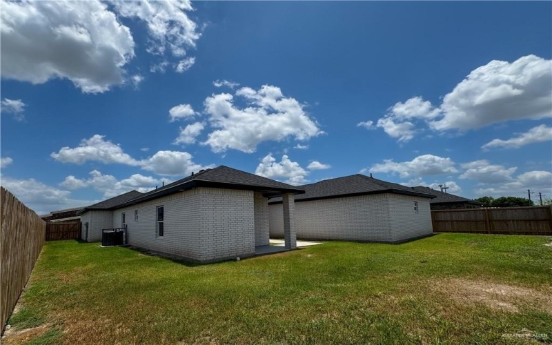 537 Kiwi Street, Edinburg, TX 78541, 3 Habitaciones Habitaciones , ,2 BañosBaños,Residential,En Venta,537 Kiwi Street,473196