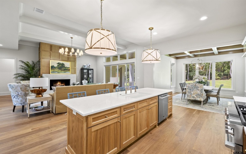 8810 Wilder Trail, Tyler, TX 75703, 5 Bedrooms Bedrooms, ,5 BathroomsBathrooms,Residential,For Sale,8810 Wilder Trail,25008703