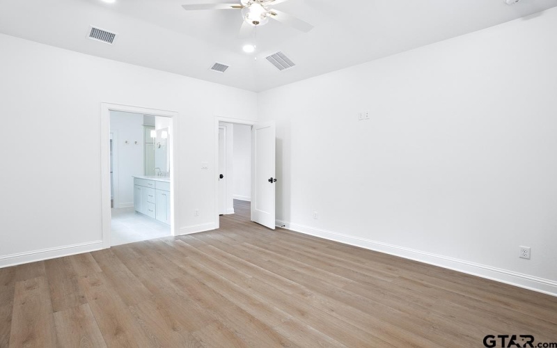 9244 Villas Court, Tyler, TX 75703, 3 Habitaciones Habitaciones , ,3 BañosBaños,Residential,En Venta,9244 Villas Court,25008710